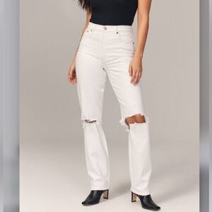 Abercrombie & Fitch The 90s Straight Ultra High Rise in White with Knee Destroy